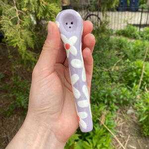 daisy spoon on lavender clay